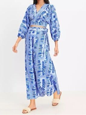 LOFT Beach SET CO2 White Blue Print Sarong Maxi Wrap Skirt and Fern Wrap Top Set